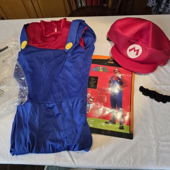 Adult Super Mario Brothers Halloween Costume XL EUC 3 Pcs Set - Picture 5 of 10